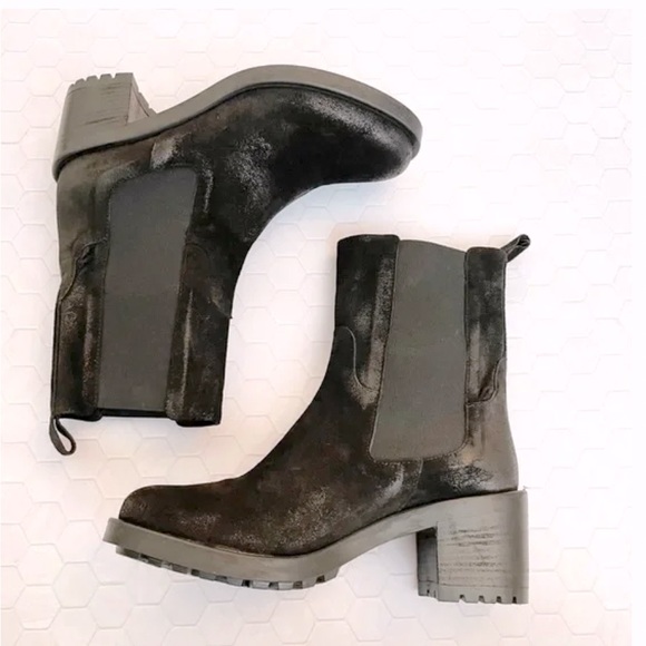 Women’s Emanuele Crasto Black Chelsea Distressed Suede Lug Sole Boots Size 10 - Picture 11 of 16